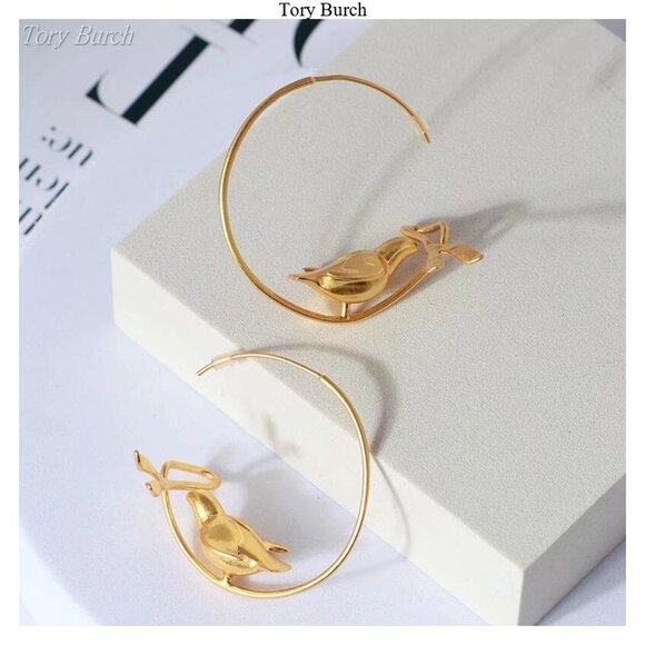 Tory Burch matte gold earrings - Picture 1 of 5
